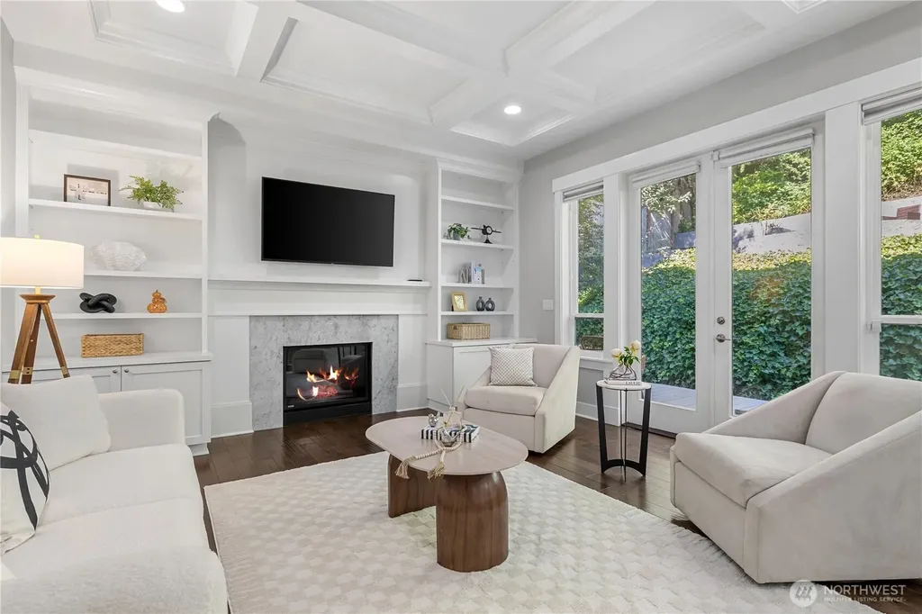 2424 108th Avenue NE Bellevue WA 98004