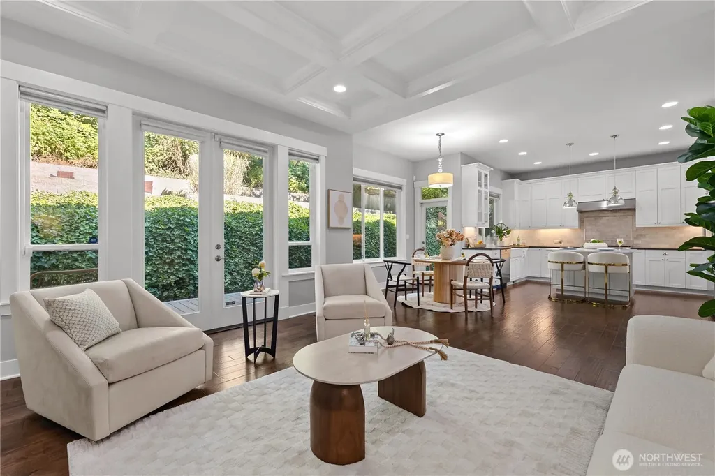 2424 108th Avenue NE Bellevue WA 98004