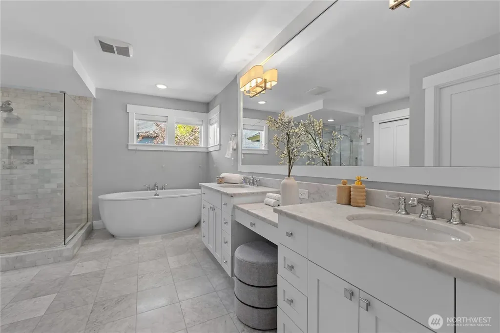 2424 108th Avenue NE Bellevue WA 98004