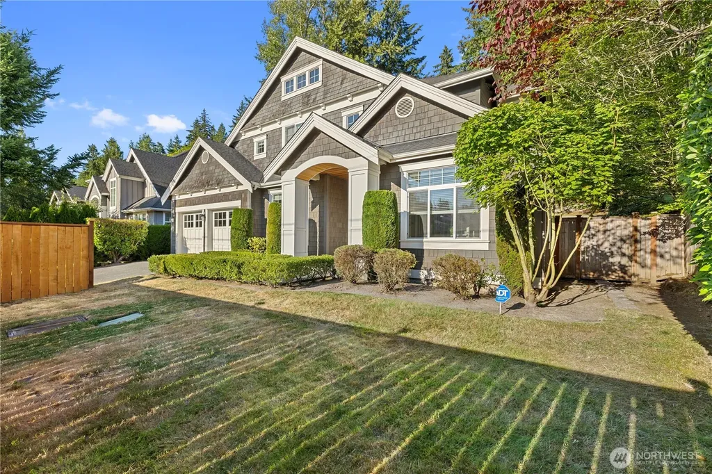 2424 108th Avenue NE Bellevue WA 98004