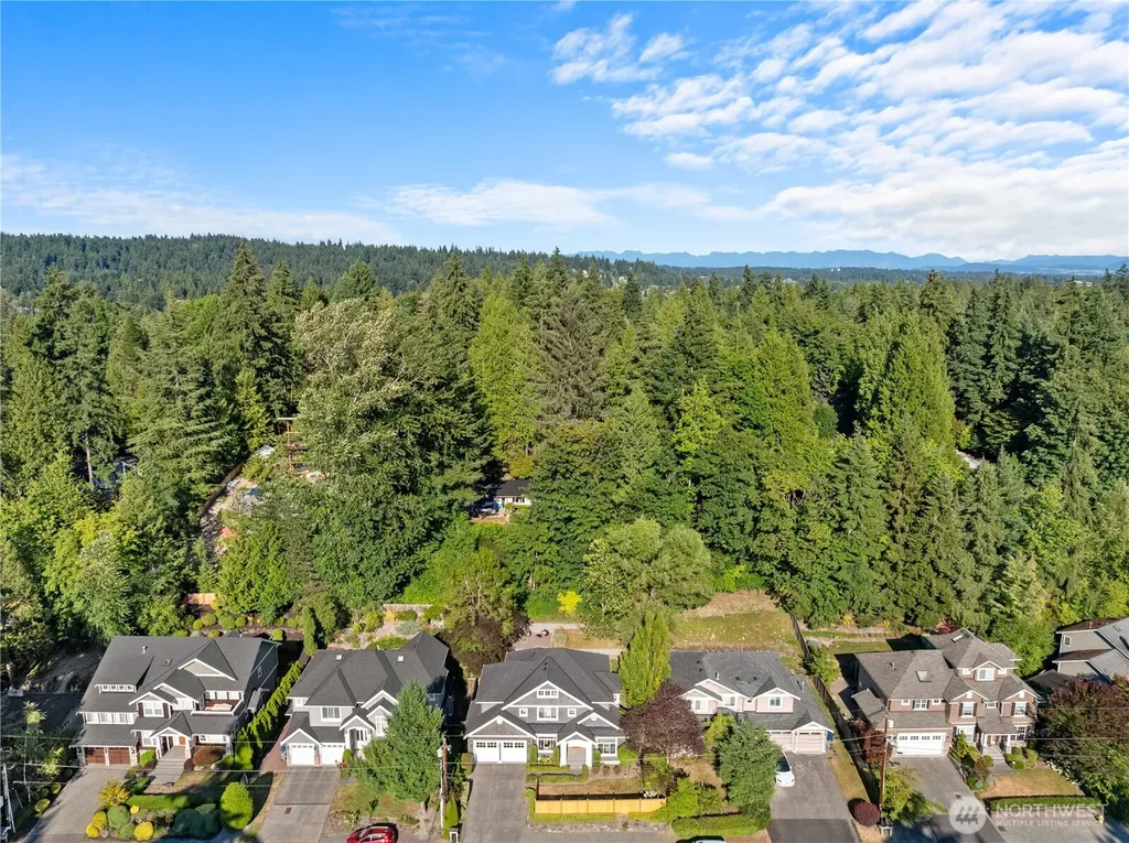 2424 108th Avenue NE Bellevue WA 98004