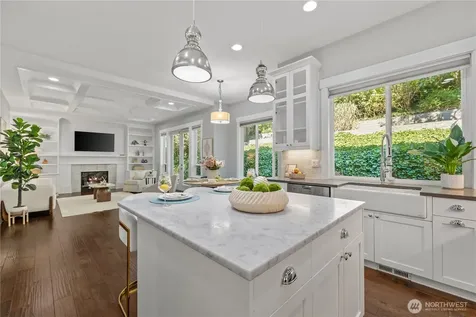 2424 108th Avenue NE Bellevue WA 98004