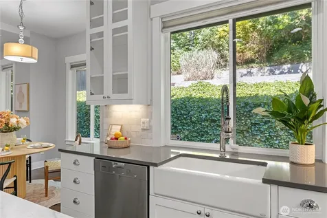 2424 108th Avenue NE Bellevue WA 98004