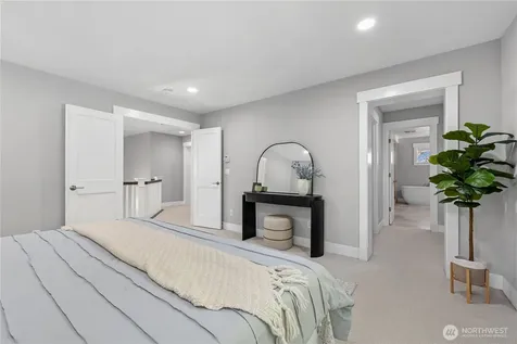 2424 108th Avenue NE Bellevue WA 98004