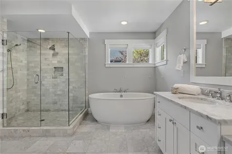 2424 108th Avenue NE Bellevue WA 98004
