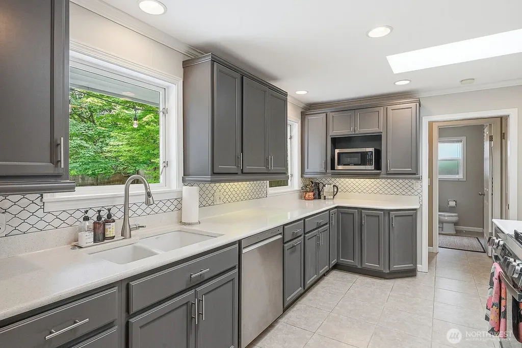 1829 NW 201st Street Shoreline WA 98177