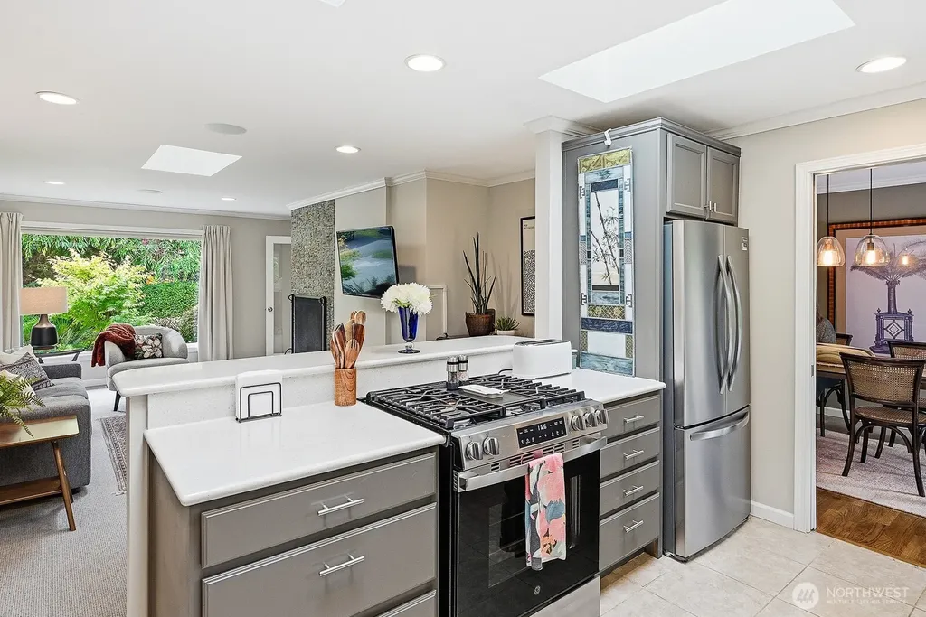 1829 NW 201st Street Shoreline WA 98177