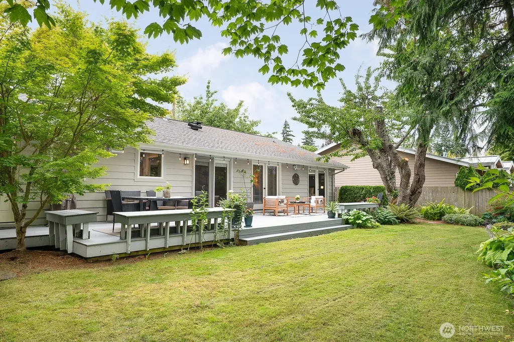 1829 NW 201st Street Shoreline WA 98177