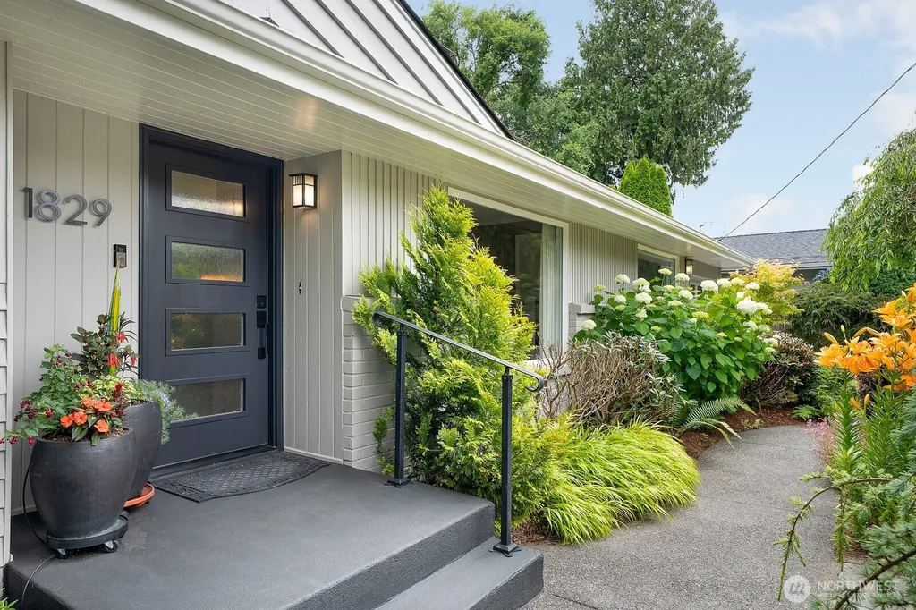 1829 NW 201st Street Shoreline WA 98177