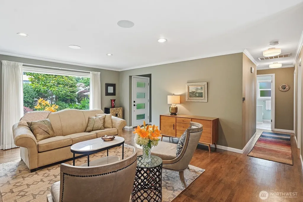 1829 NW 201st Street Shoreline WA 98177