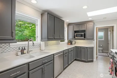 1829 NW 201st Street Shoreline WA 98177