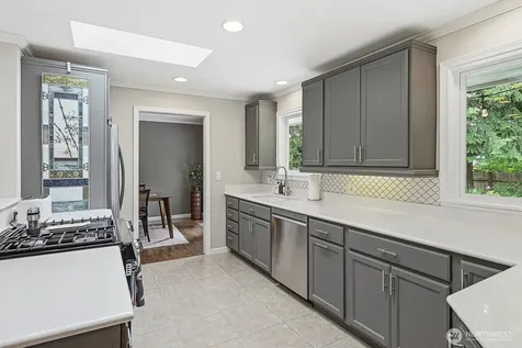 1829 NW 201st Street Shoreline WA 98177