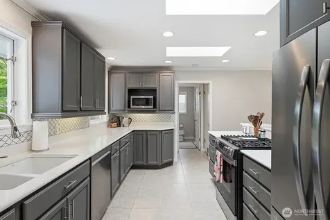 1829 NW 201st Street Shoreline WA 98177