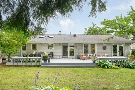 1829 NW 201st Street Shoreline WA 98177