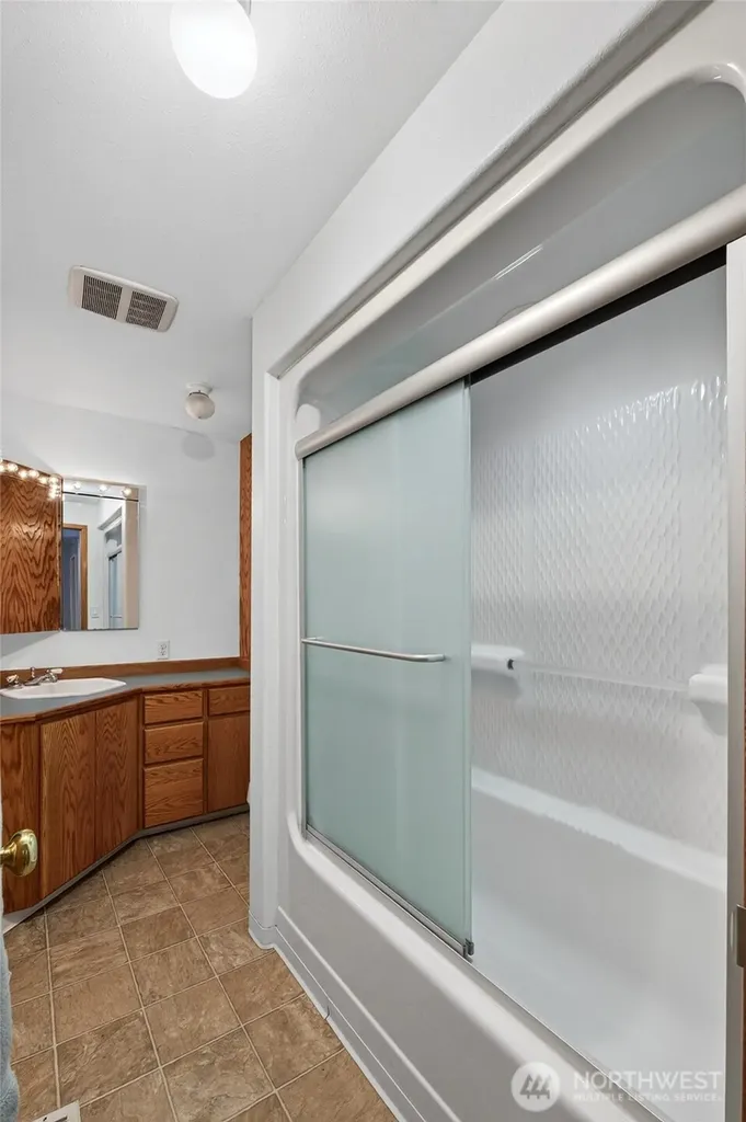 14401 106th Avenue Ct E Puyallup WA 98374