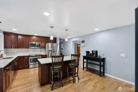 14401 106th Avenue Ct E Puyallup WA 98374
