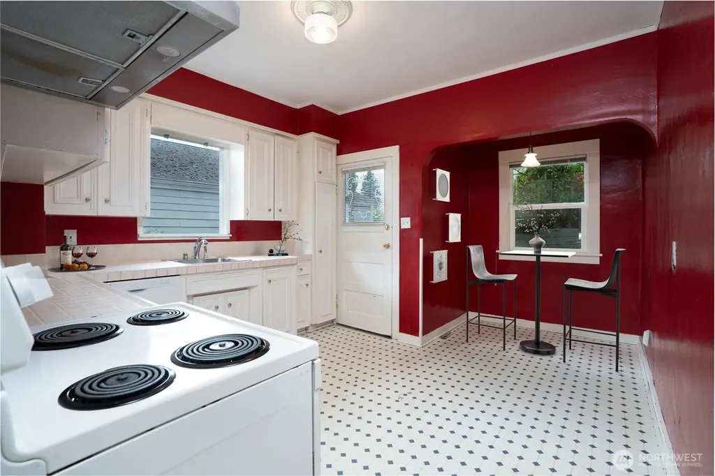 2214 N Washington Street Tacoma WA 98406