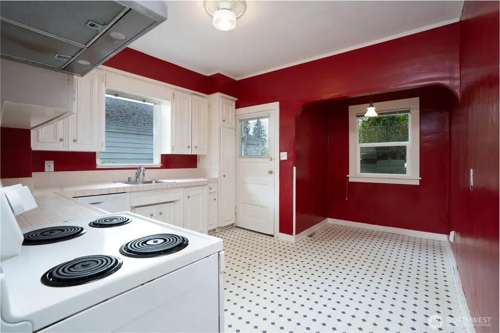 2214 N Washington Street Tacoma WA 98406