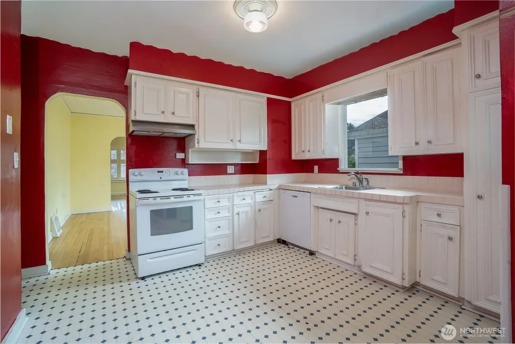 2214 N Washington Street Tacoma WA 98406