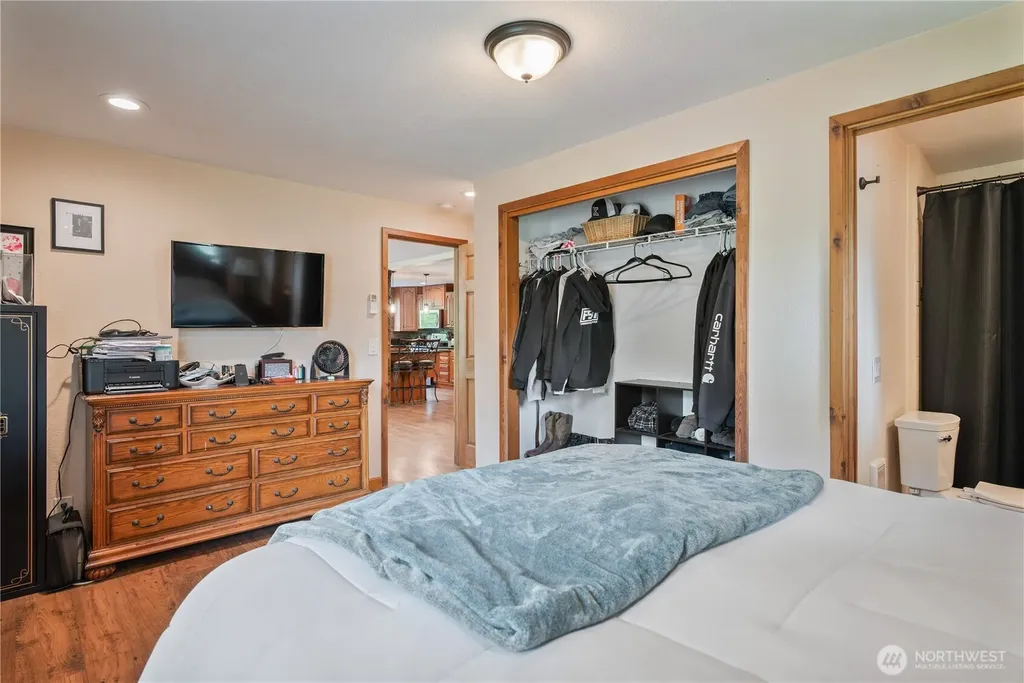 1430 Hazel Dell Castle Rock WA 98611