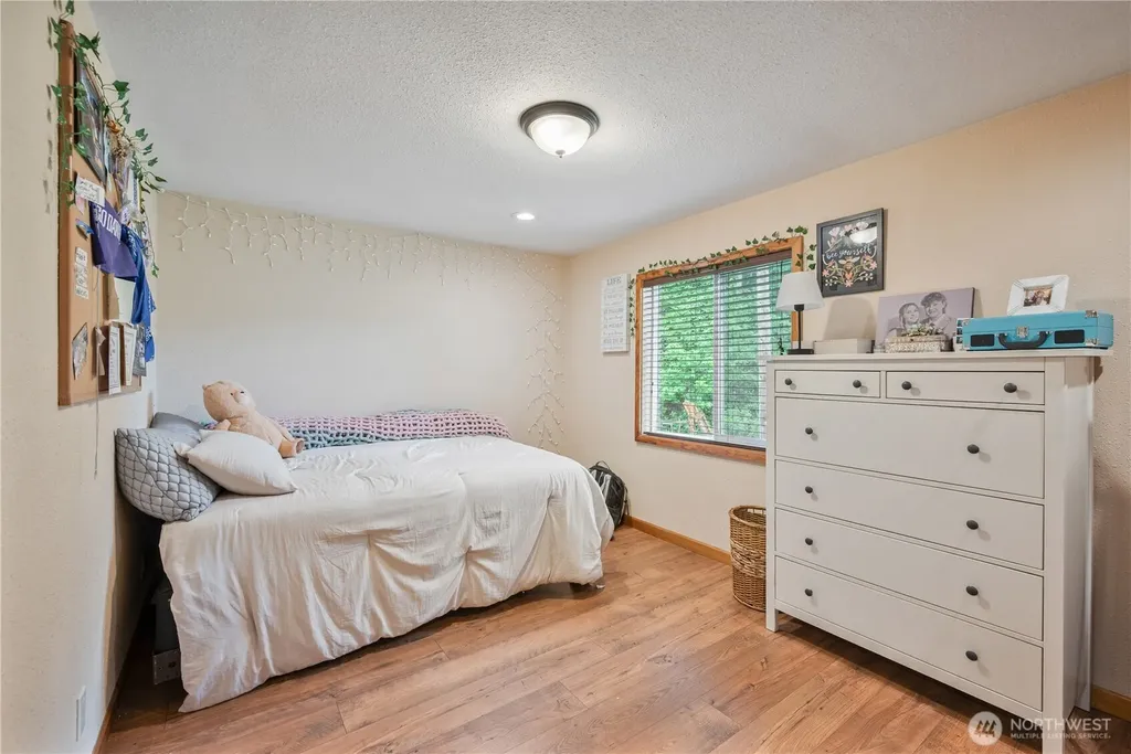 1430 Hazel Dell Castle Rock WA 98611
