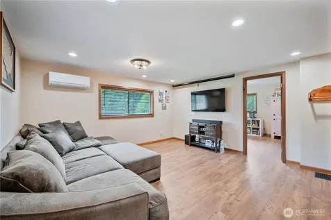 1430 Hazel Dell Castle Rock WA 98611