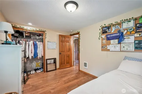 1430 Hazel Dell Castle Rock WA 98611