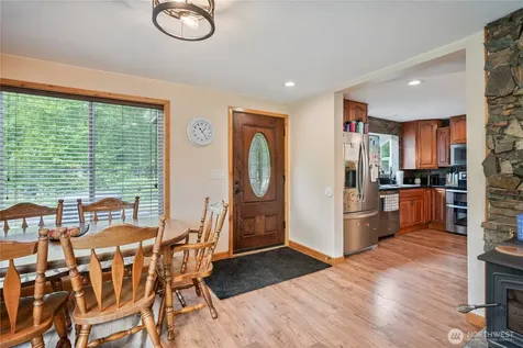 1430 Hazel Dell Castle Rock WA 98611