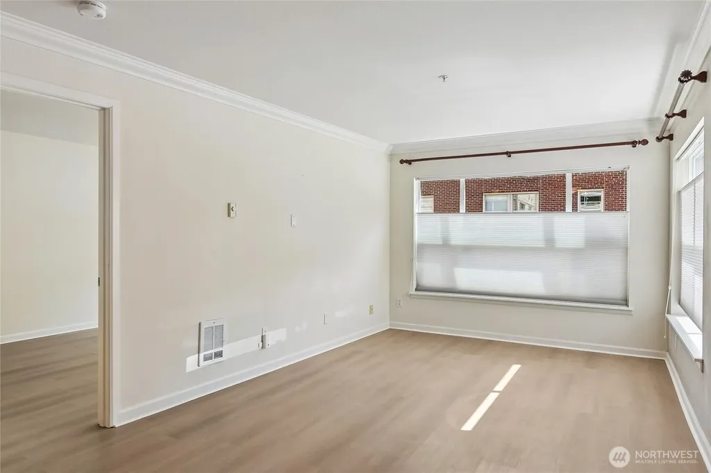 621 5th Avenue N Seattle WA 98109