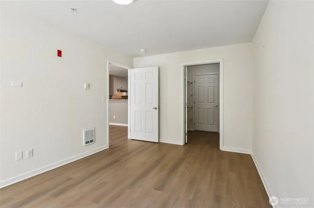 621 5th Avenue N Seattle WA 98109