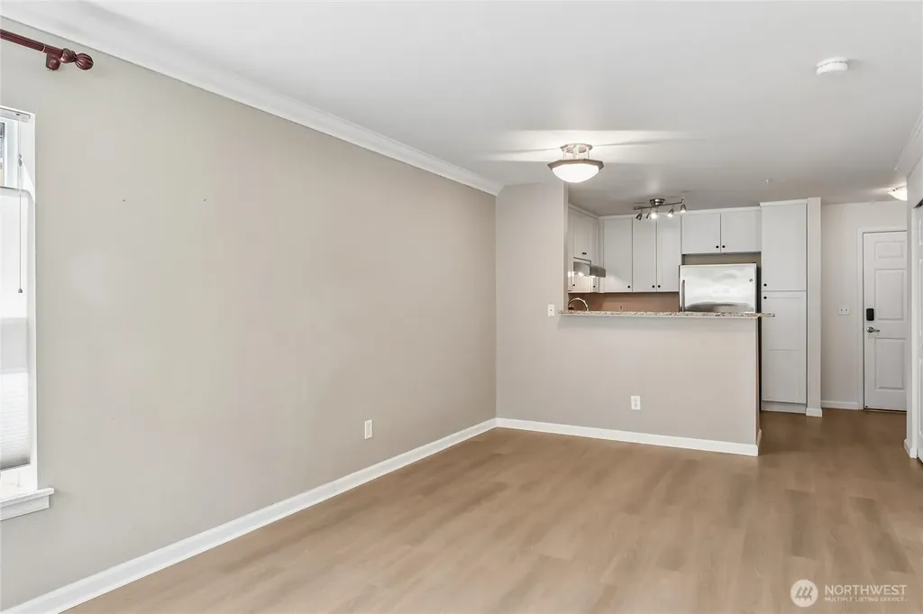 621 5th Avenue N Seattle WA 98109