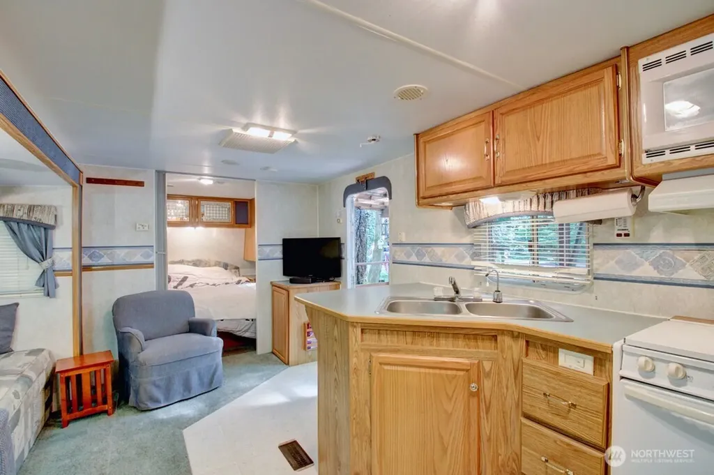 290 Schinn Canyon Drive Deming WA 98244