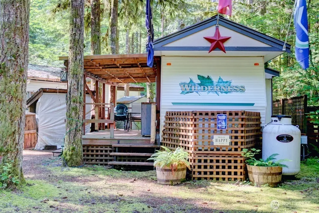 290 Schinn Canyon Drive Deming WA 98244