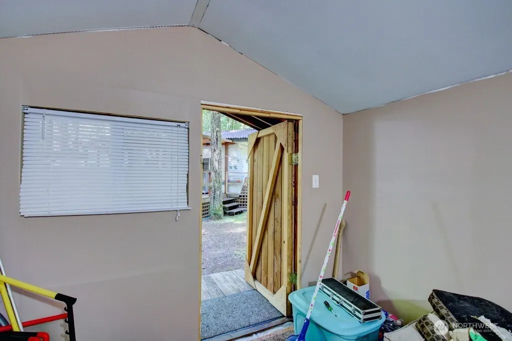 290 Schinn Canyon Drive Deming WA 98244