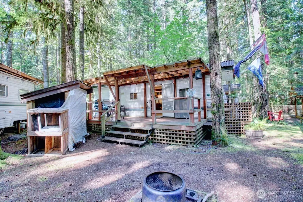 290 Schinn Canyon Drive Deming WA 98244