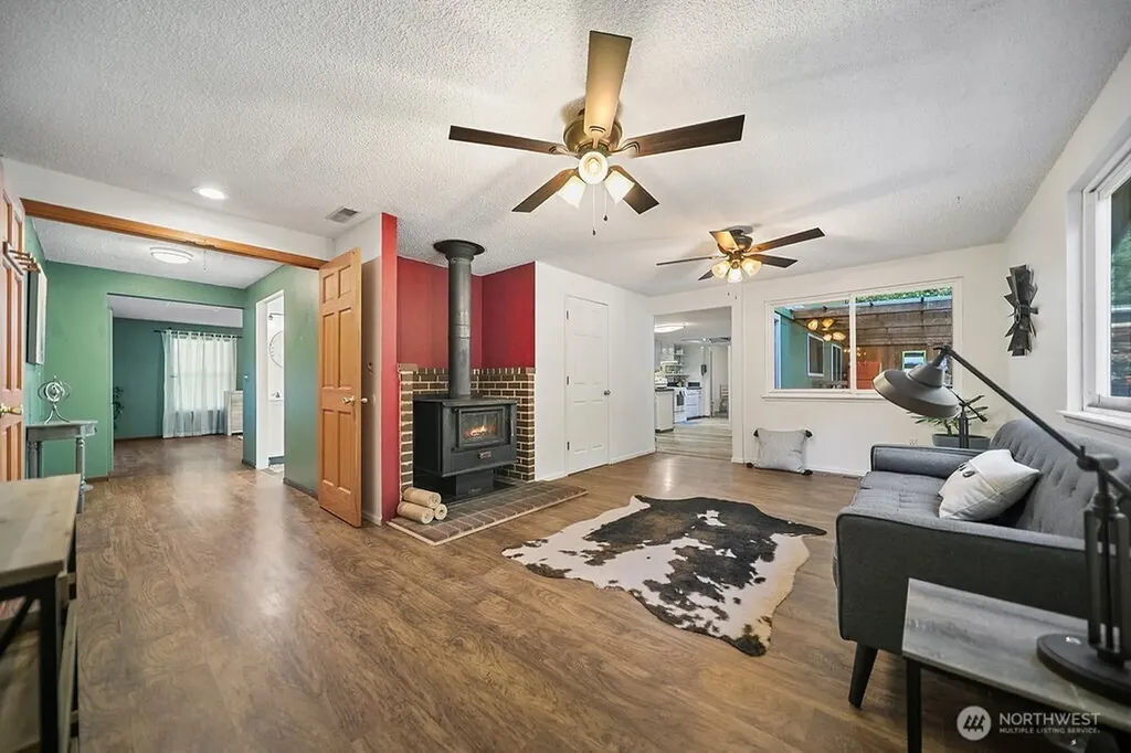 7755 Cabrini Drive SE Port Orchard WA 98367