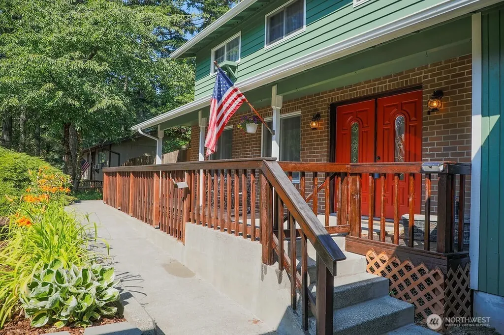 7755 Cabrini Drive SE Port Orchard WA 98367