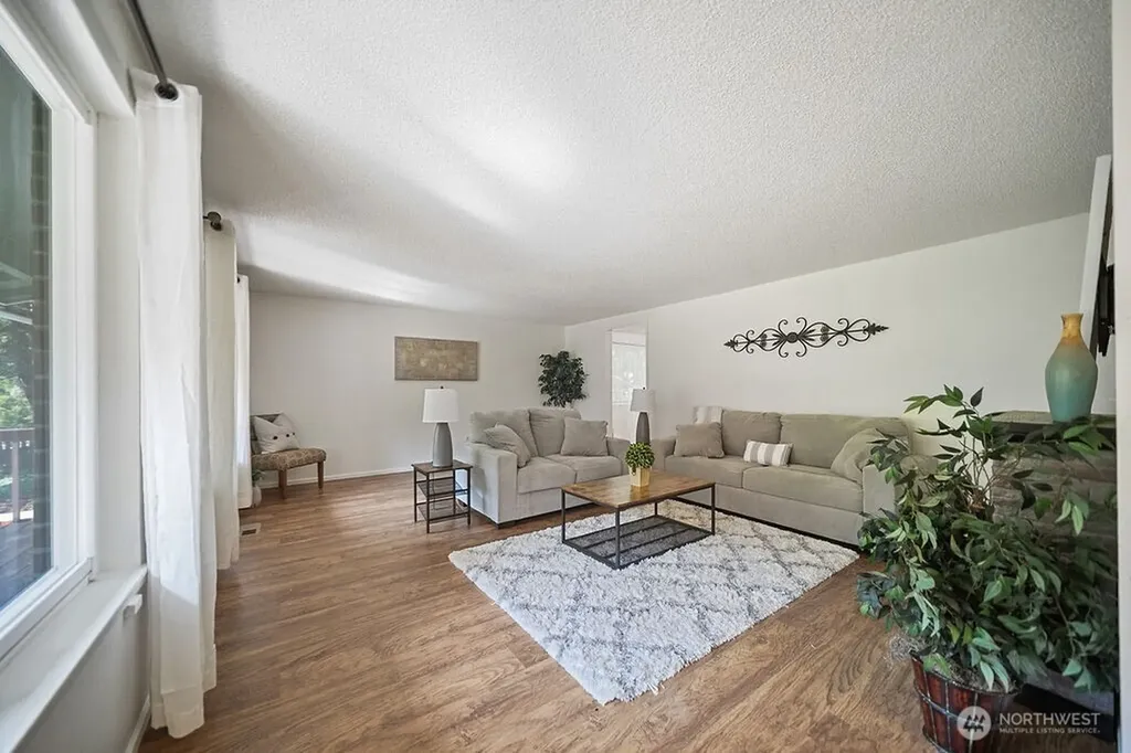7755 Cabrini Drive SE Port Orchard WA 98367