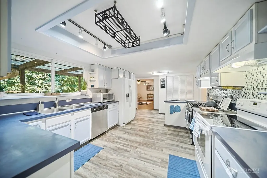 7755 Cabrini Drive SE Port Orchard WA 98367