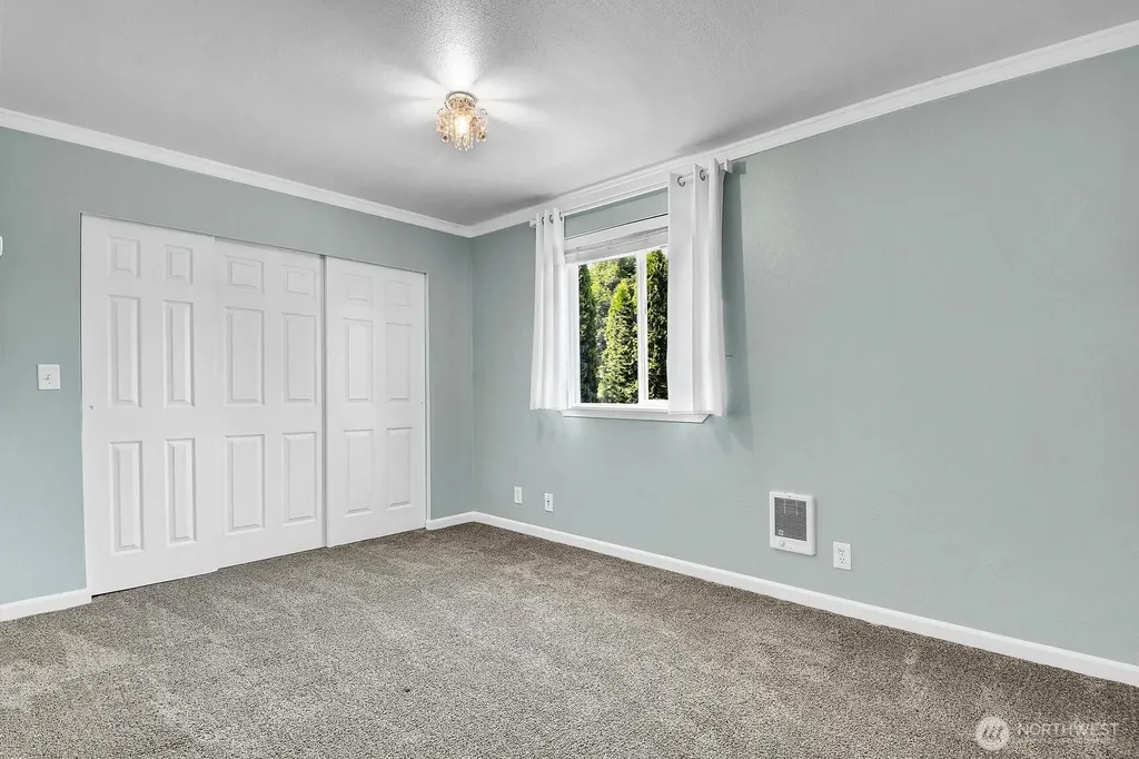 208 5th Street Sultan WA 98294