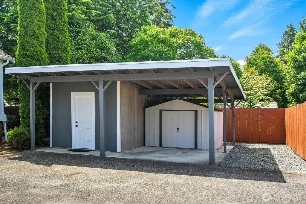 208 5th Street Sultan WA 98294