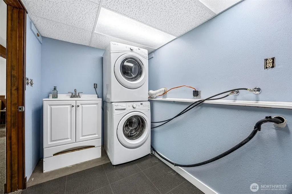 3917 240th Street E Spanaway WA 98387