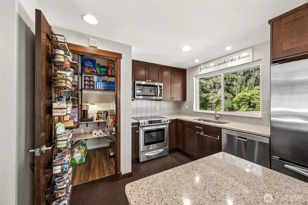 3917 240th Street E Spanaway WA 98387