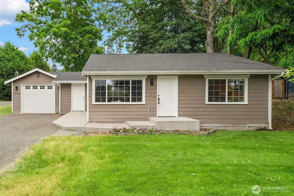 10902 26th Avenue SW Seattle WA 98146