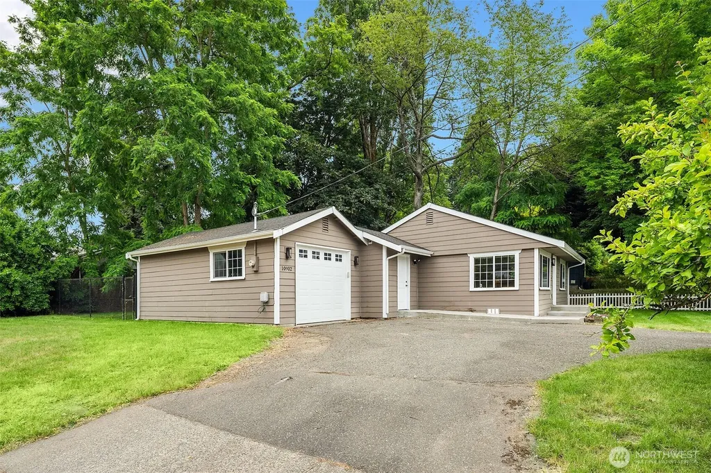 10902 26th Avenue SW Seattle WA 98146