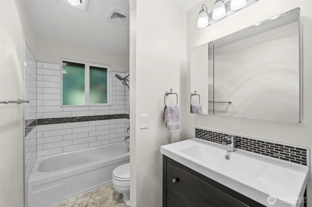 1550 172nd Avenue NE Bellevue WA 98008