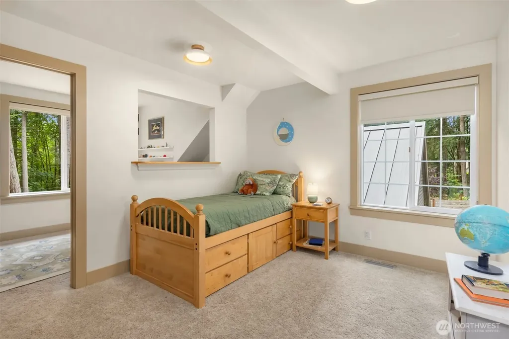 5249 Rose Avenue NE Bainbridge Island WA 98110