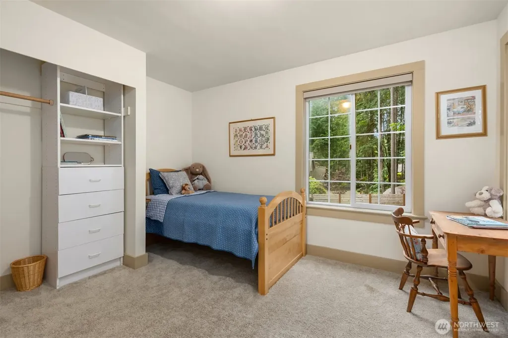 5249 Rose Avenue NE Bainbridge Island WA 98110