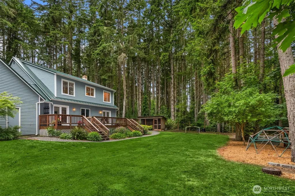 5249 Rose Avenue NE Bainbridge Island WA 98110