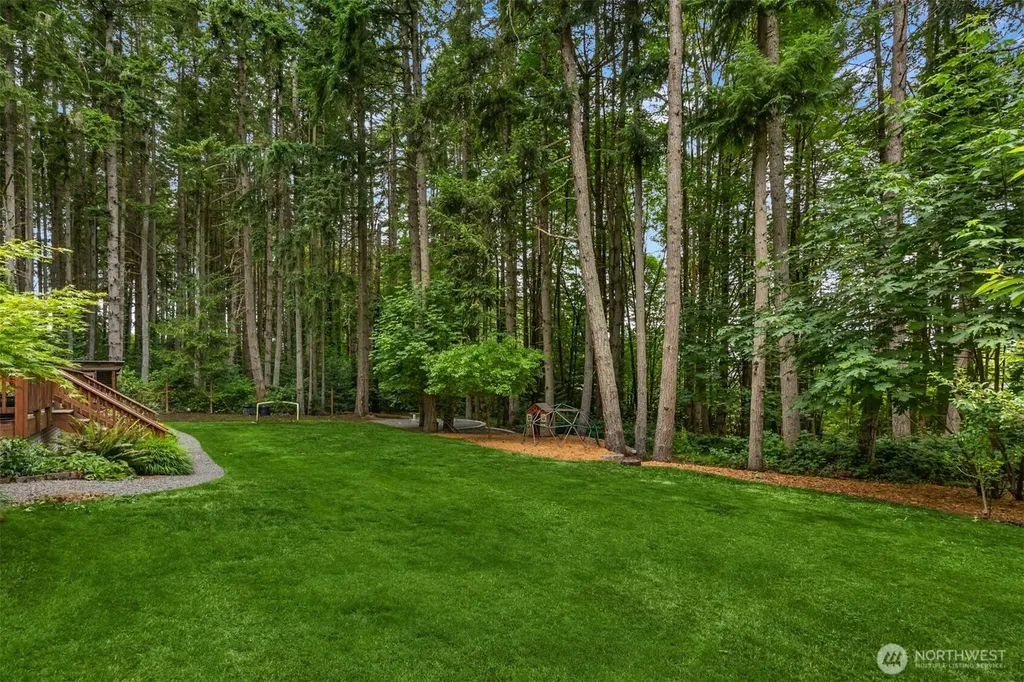 5249 Rose Avenue NE Bainbridge Island WA 98110